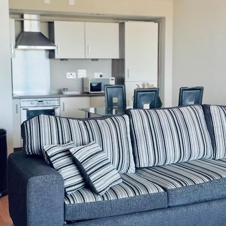 Modern Two Bedroom Apartments 爱丁堡 外观 照片