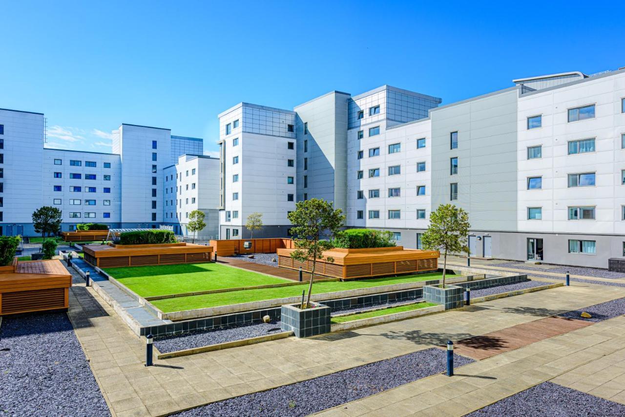 Modern Two Bedroom Apartments 爱丁堡 外观 照片