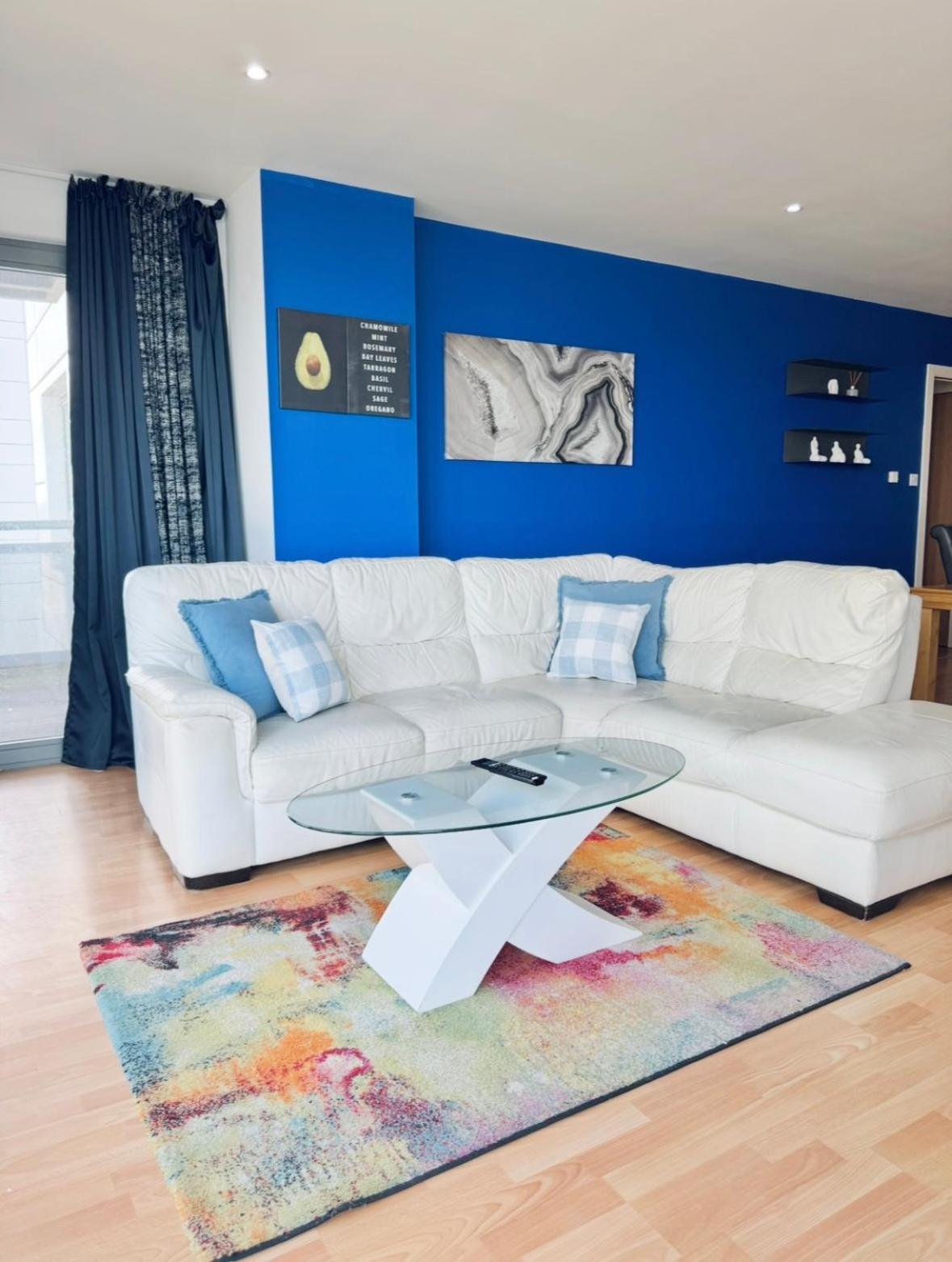 Modern Two Bedroom Apartments 爱丁堡 外观 照片